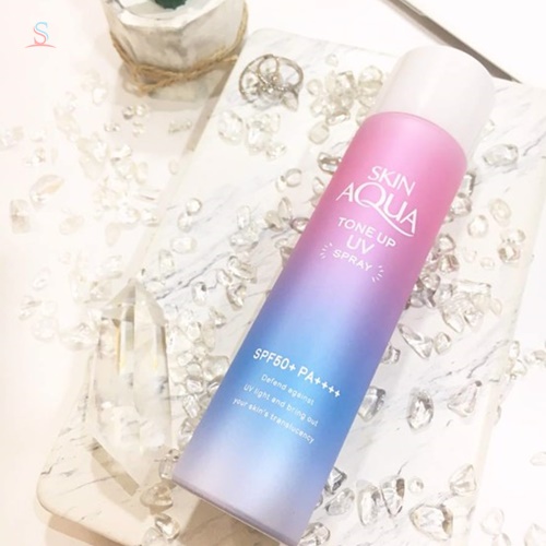 Xịt Chống Nắng Skin Aqua Tone Up UV Spray SPF 50+ PA++++ 1