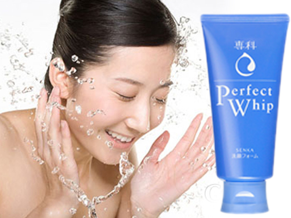 Sữa rửa mặt Shiseido Perfect Whip 4