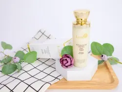 NƯỚC HOA HỒNG TRỊ MỤN TRO NÚI LỬA INNISFREE JEJU VOLCANIC PORE TONER 250ml