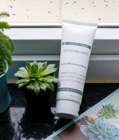 Sữa Tắm Thải Độc Detox Blanc Trắng Da Than Hoạt Tính