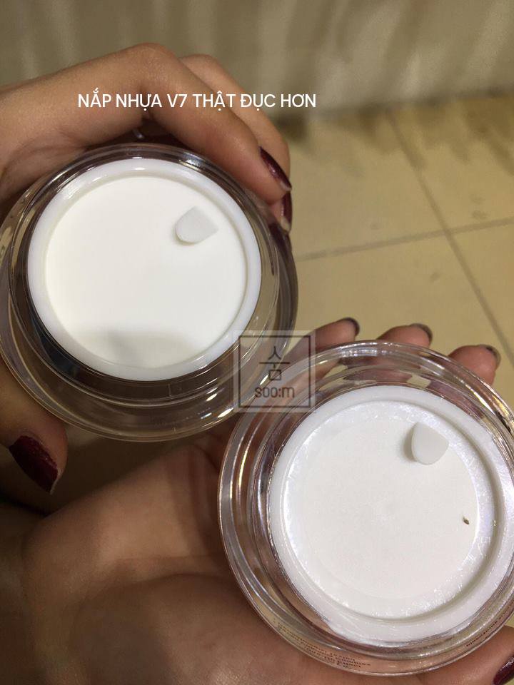 Cách phân biệt V7 Toning Light hàng thật và Fake