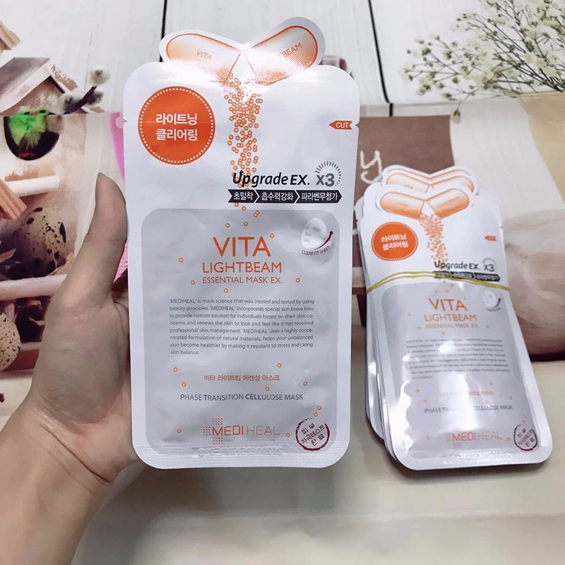 Mặt nạ giúp da trắng hồng Mediheal Vita Lightbeam Essential Mask