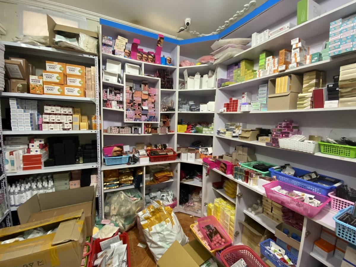 Bán mỹ phẩm trên Shopee và TikTok Shop: cách tính giá vốn, phí sàn và lãi